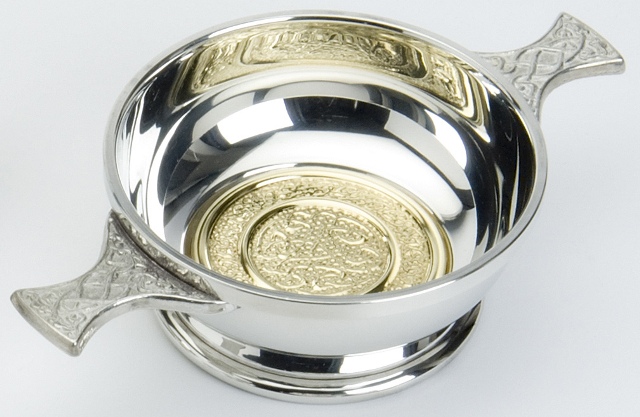 Celtic Knot Quaich with Brass Insert - Click Image to Close