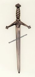 Claidhmhor Antique Finish Kilt Pin