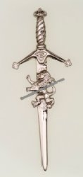 Claidhmhor with Lion Kilt Pin