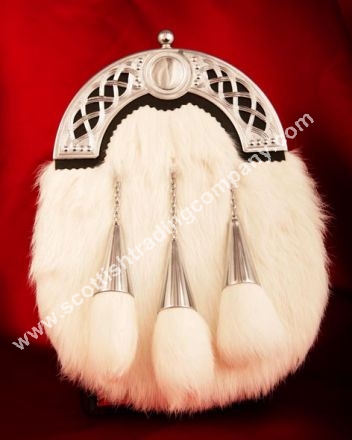 Open Celtic Knot Cantle Fur Sporran - Click Image to Close