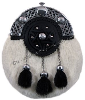 Calf Skin Sporran with Targe - Fur Tassels - Click Image to Close