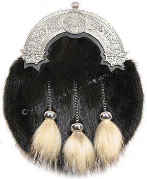 Celtic Pewter with Black Muskrat - Click Image to Close