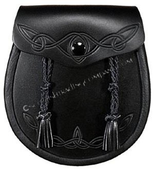 Black Leather Celtic Weave Sporran - Click Image to Close