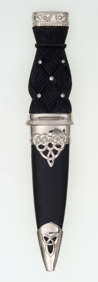 Deluxe Polished Top Sgian Dubh With Studded Handle - Click Image to Close